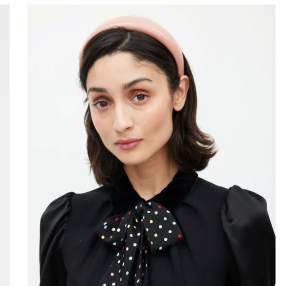 95% NEW MIUMIU HEADBAND, SUPER CUTE, STILL IN PACKAGING - Picture 9 of 10